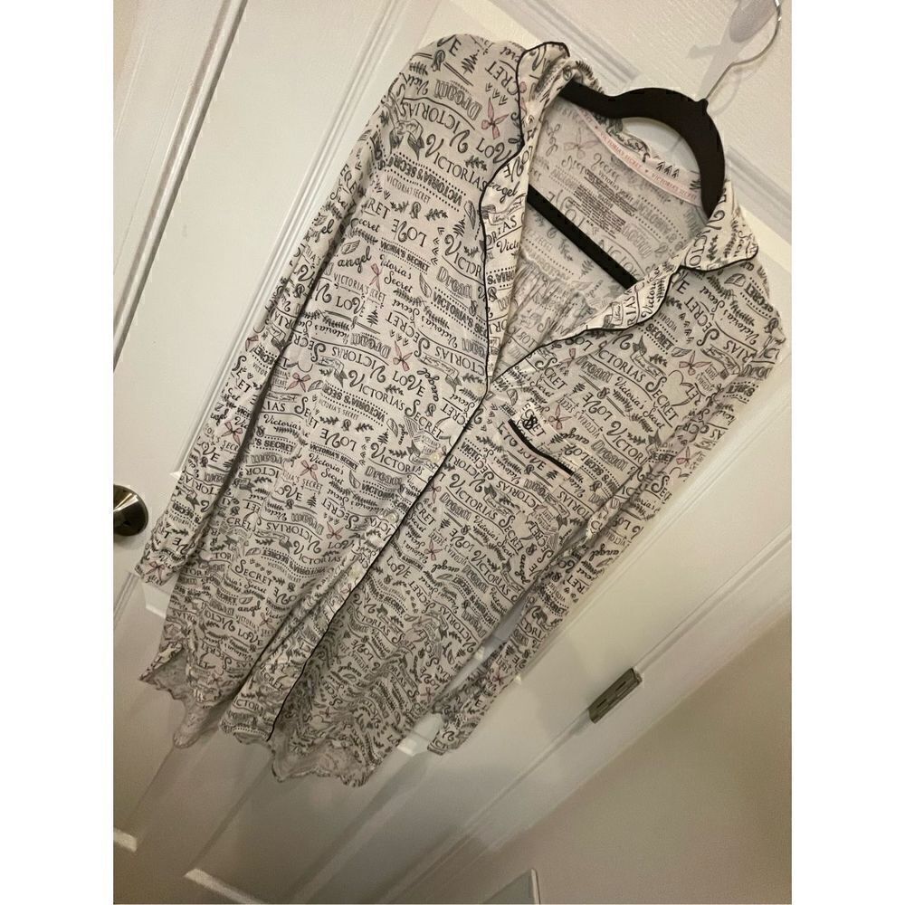 Victorias Secret women’s sleep shirt size medium